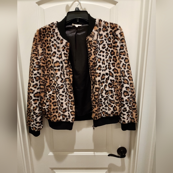 Leopard Print Jacket - Picture 2 of 6